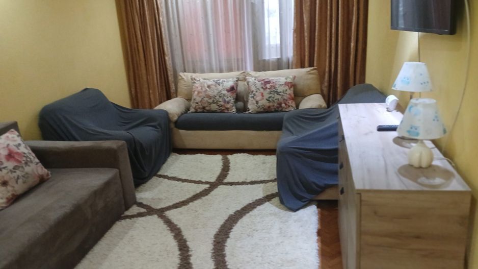 De inchiriat apartament cu 3 camere, I. C. Frimu, etaj 3, 450 euro - Poză 5