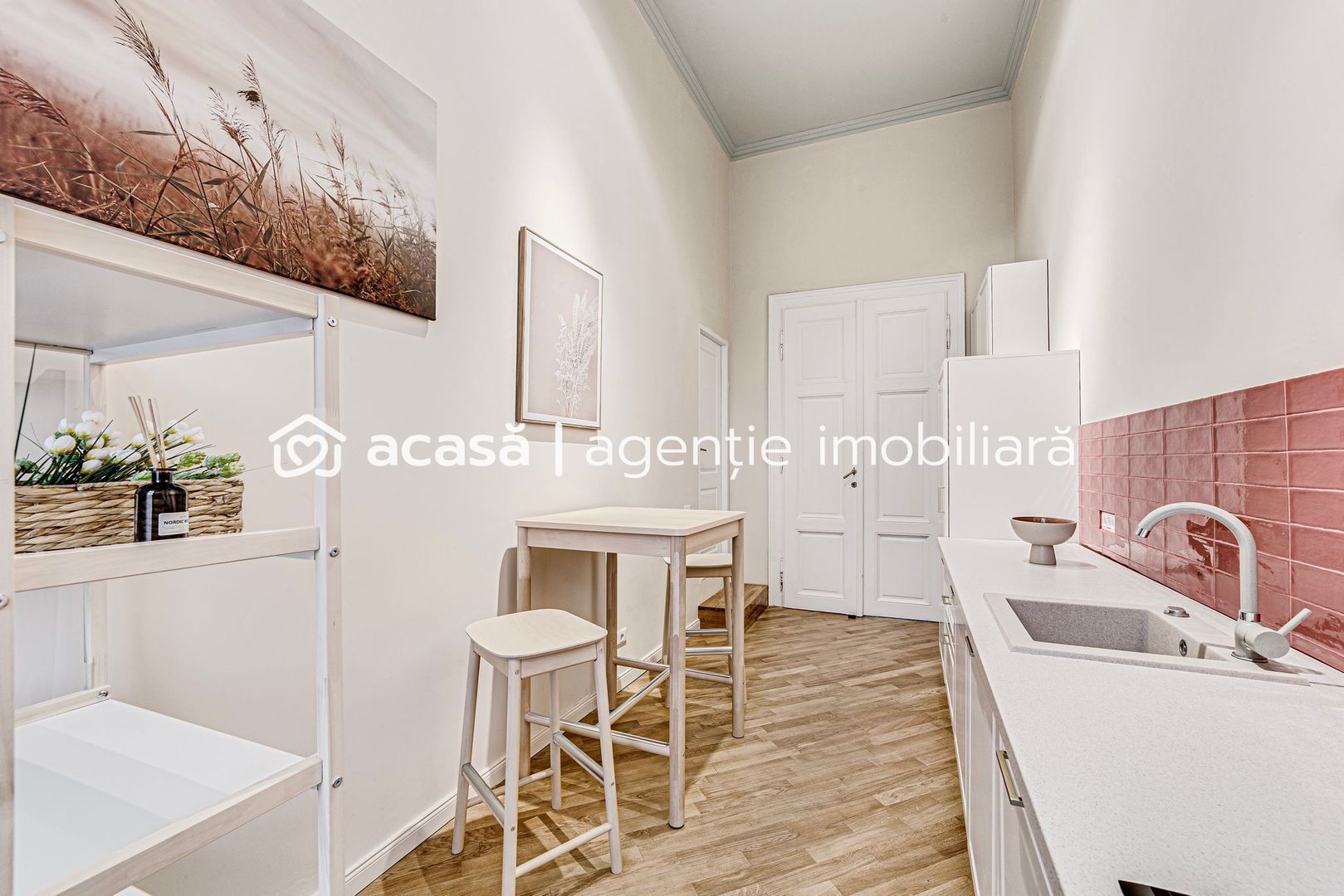 Apartament renovat in zona istorica - Poză 3