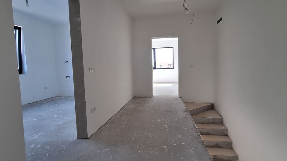 Duplex modern P+E cu 4 camere - Poză 21