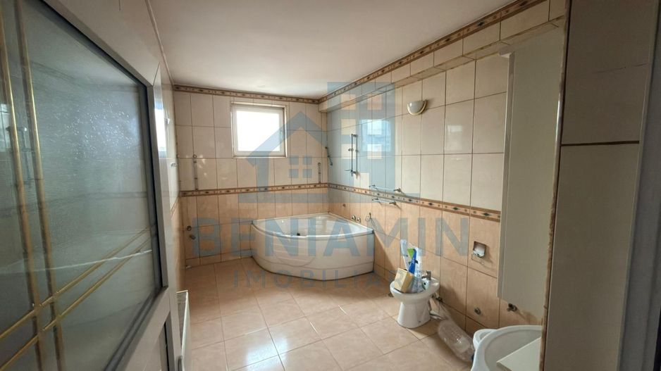 Vila P+2 Alexandru Cel Bun cu doua etaje si curte proprie - Poză 19