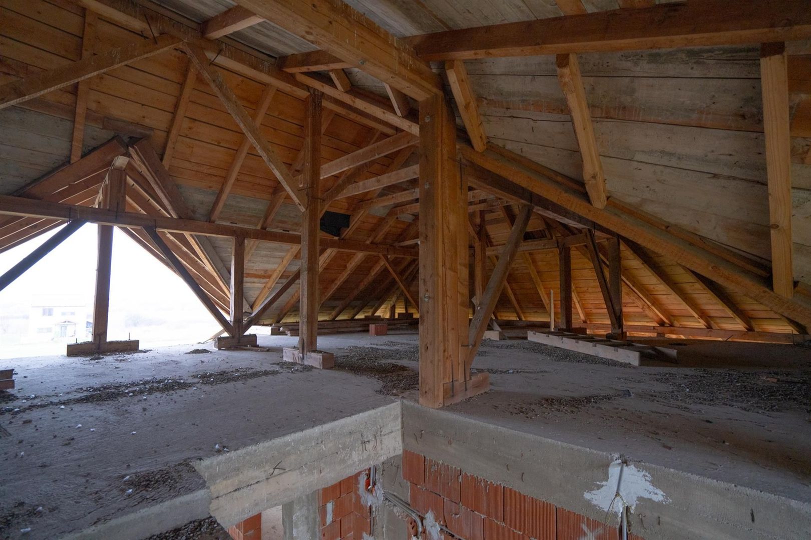 Casa de vanzare 7 camere P+E Sanmartin sat.Rontau - Poză 6