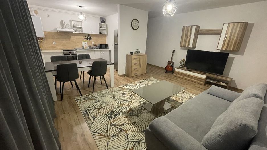 Vând apartament în Florești zona muzeul apei - Poză 1