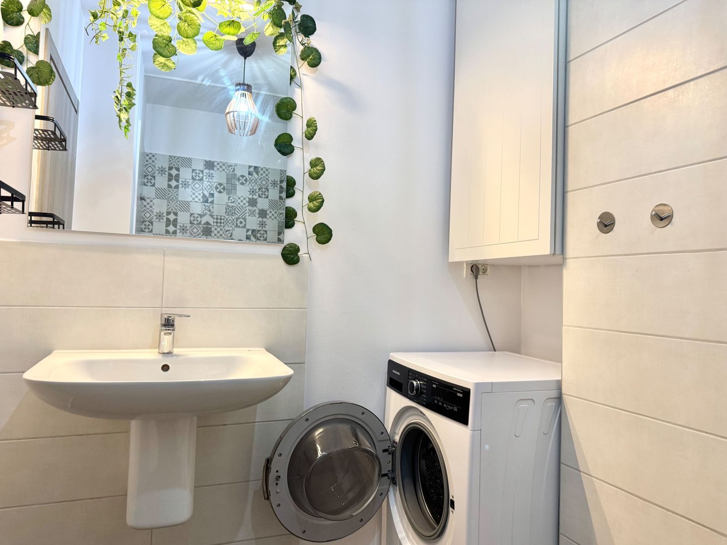 Apartament luminos cu 2 camere, balcon – zona Vox - Poză 28