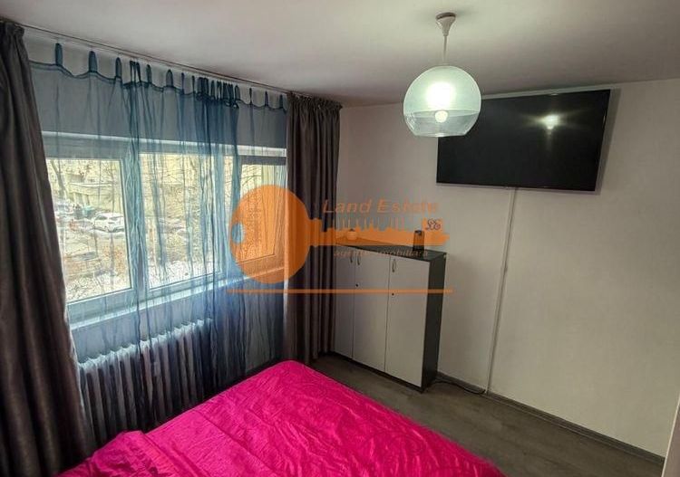 Apartament cu 2 camere in zona Stefan Cel Mare - Poză 1