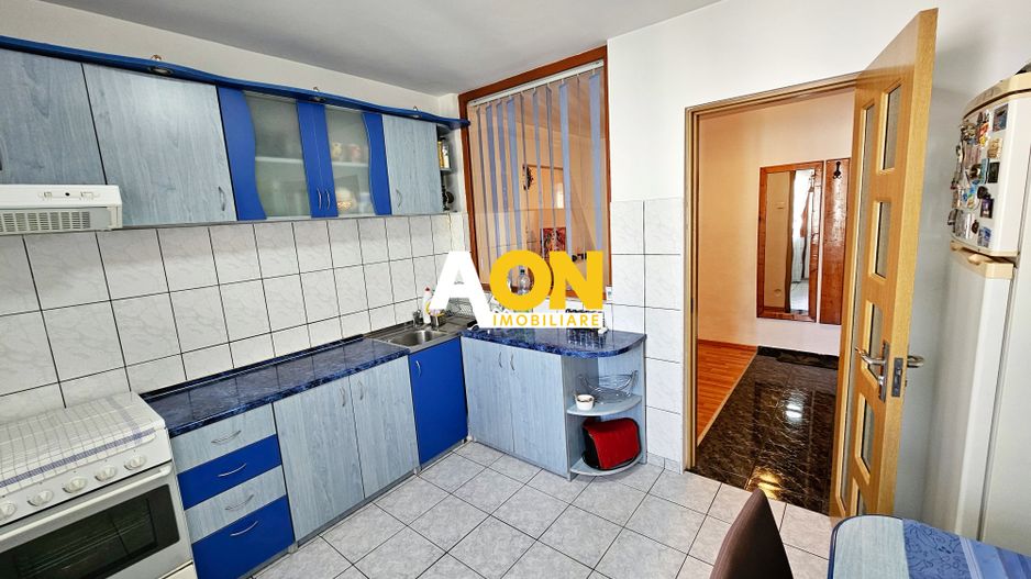 Apartament 3 camere, decomandat, Cetate, zona Kaufland - Poză 5