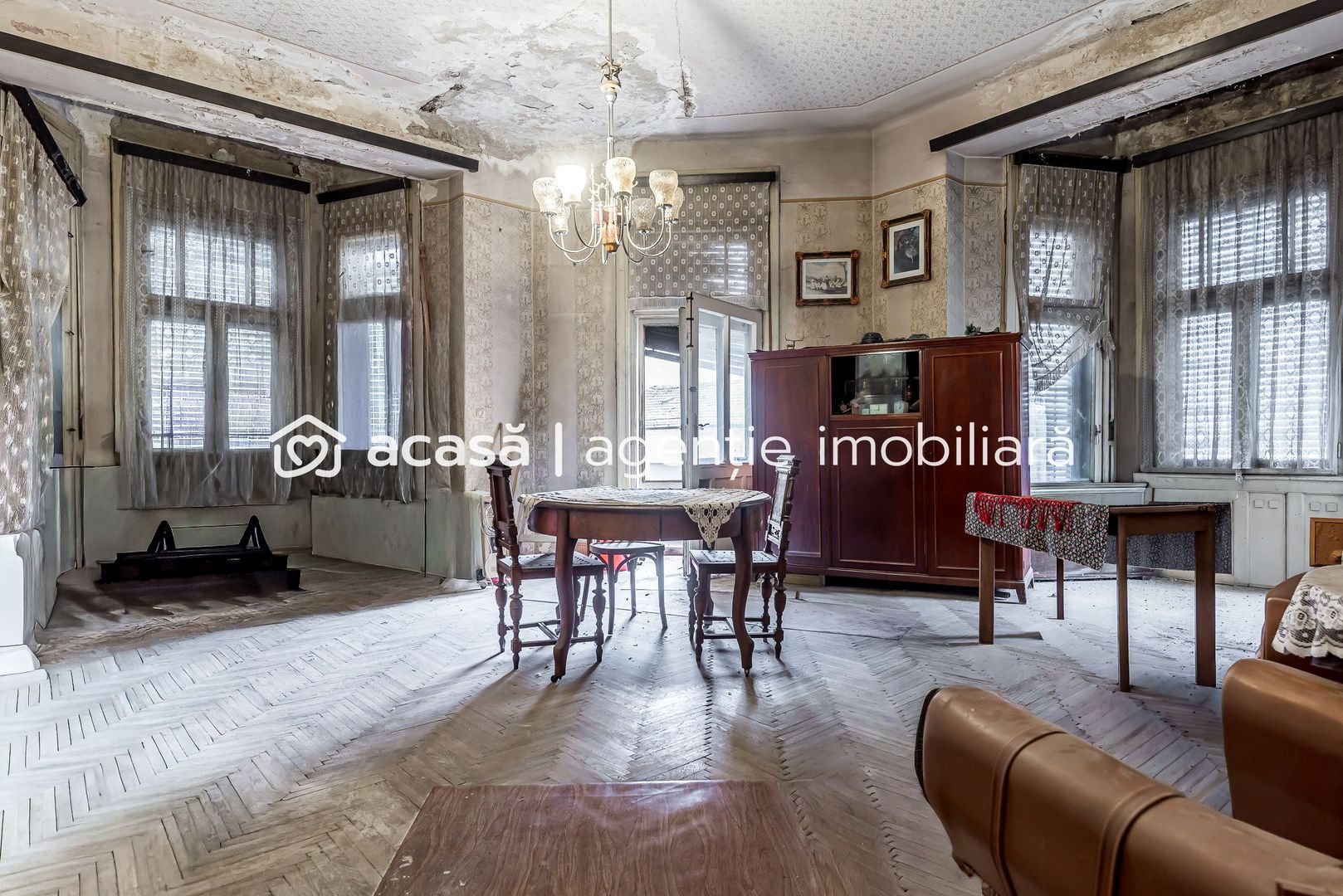 Apartament ultracentral cu 4 camere partial amenajat Comision 0 - Poză 4