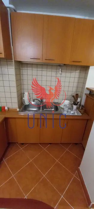 Apartament 3 camere, zona Amaradia - 400 Euro - Poză 5