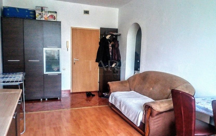 Apartament cu 2 camere de vânzare, Dambul Rotund - Poză 1