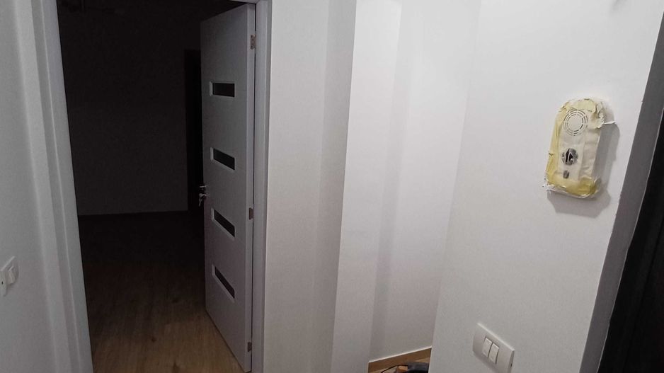 Apartament  2 cam, Micro 16,et 4,renovat toatal - Poză 3