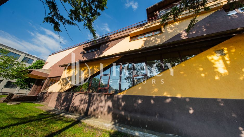Clădire comercială cu potențial major de dezvoltare - Săveni, Botoșani - Poză 3