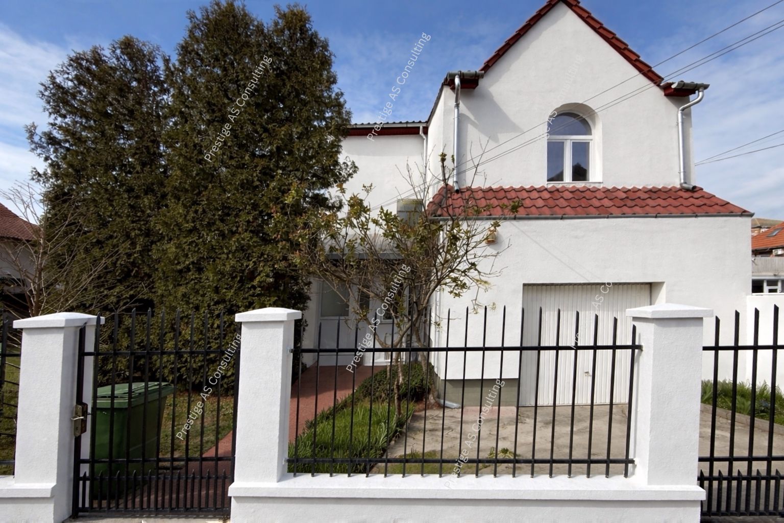 Vila individuala renovata complet | 6 camere | 500 mp teren | Str Jean Monnet - Poză 1