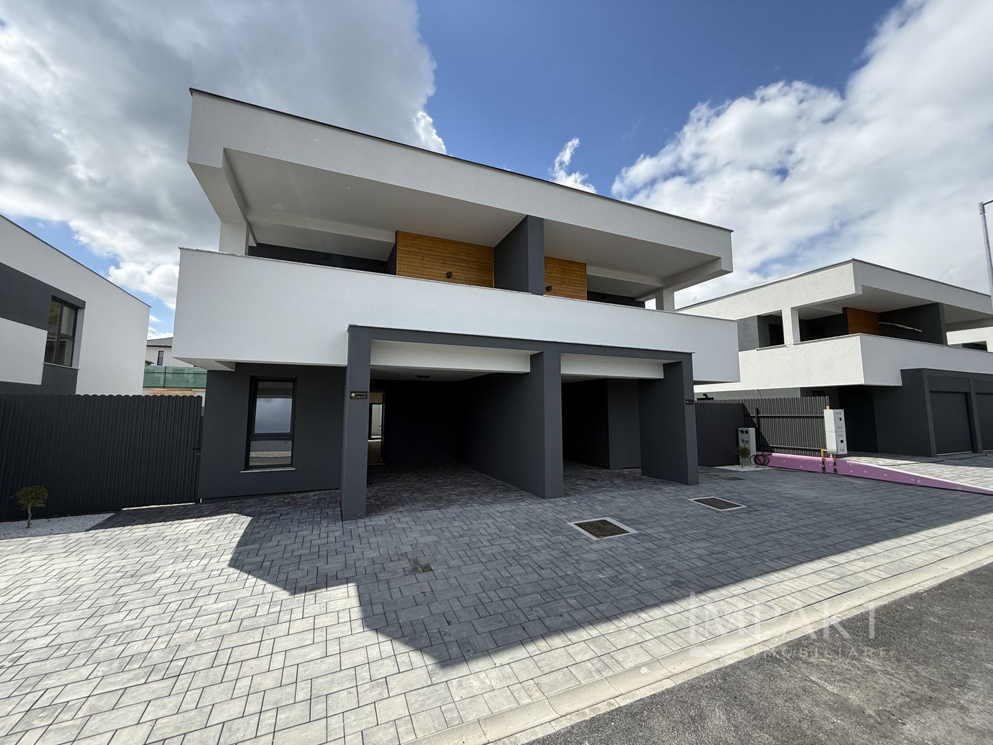 Duplex finisat la Cheie cu panorama superba in Chinteni ! - Poză 17