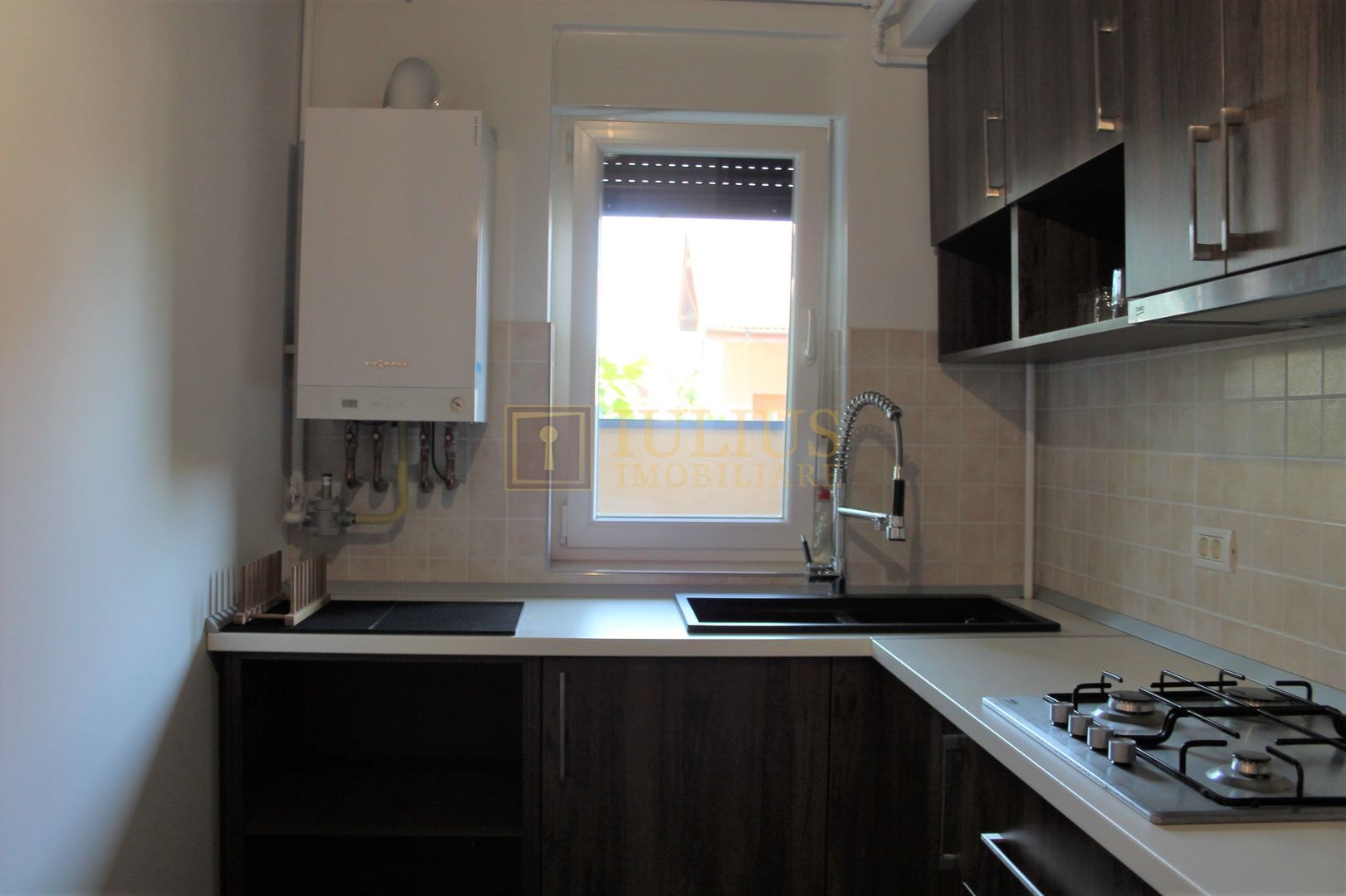 Apartament cu terasa la parter in complex, deosebit, zona linistita. - Poză 11