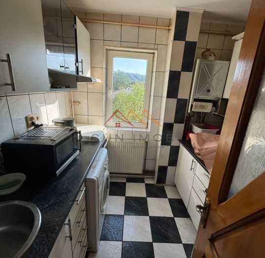 Apartament 2 camere, central, decomandat, 3/4, CT, comision 0% - Poză 1