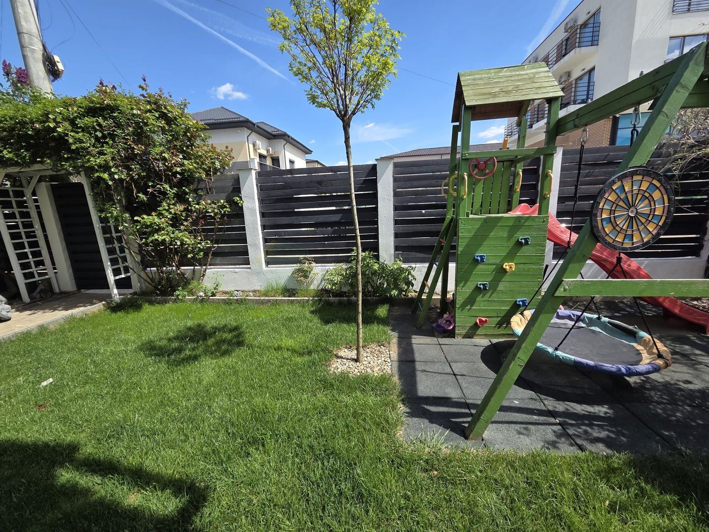 Casă modernă de vânzare în Tunari – Jacuzzi | Foisor | Panouri fotovoltaice - Poză 12
