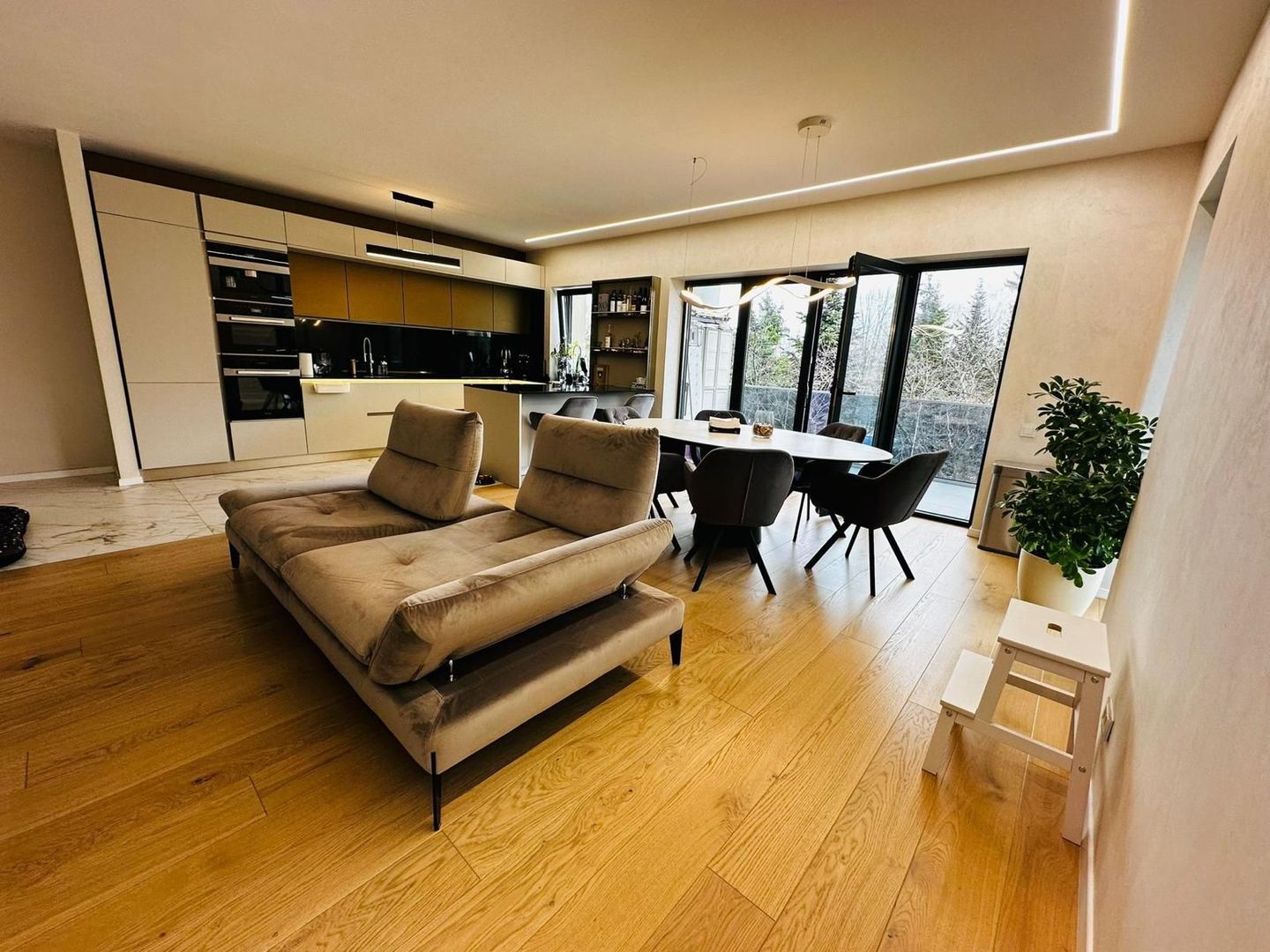 Apartament premium 4 camere | Finisaje lux – 135.7 | Spa & Piscina - Poză 10