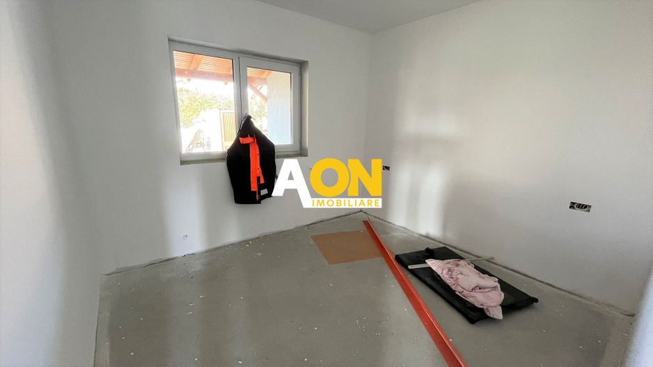 Casa de vanzare, S+P+M, 6 Camere, 2 Bai - Poză 6