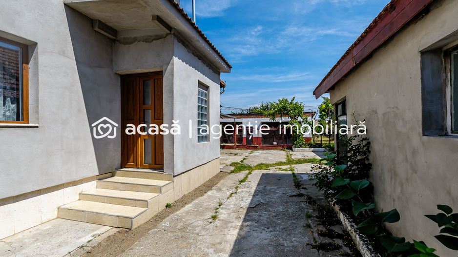 Casă cu 2 corpuri de clădire în Pecica, Arad. - Poză 5