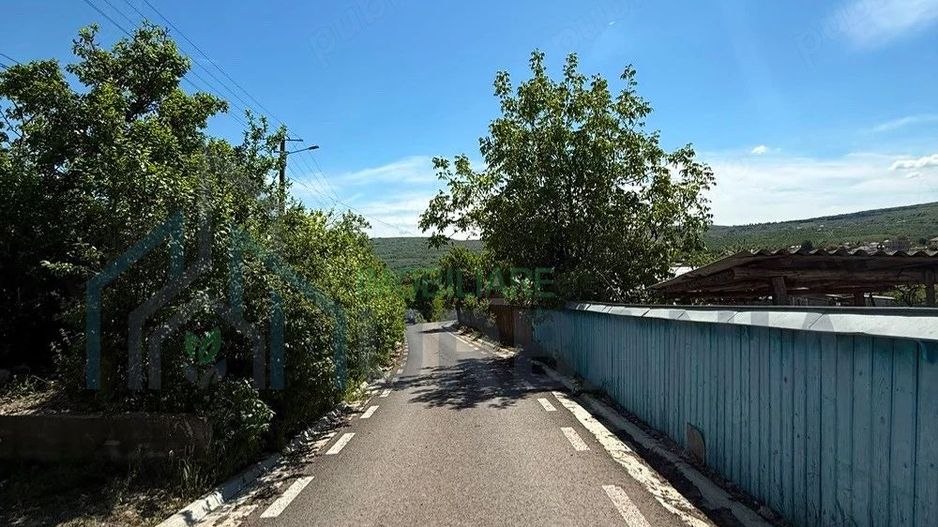 Teren intravilan de vanzare in Comarna, 4200 mp, asfalt si curent la limita, 20 km de Iasi - Poză 3