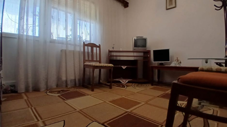 Decomandat! Vânzare apartament cu 3 in Targoviste- m11! - Poză 1