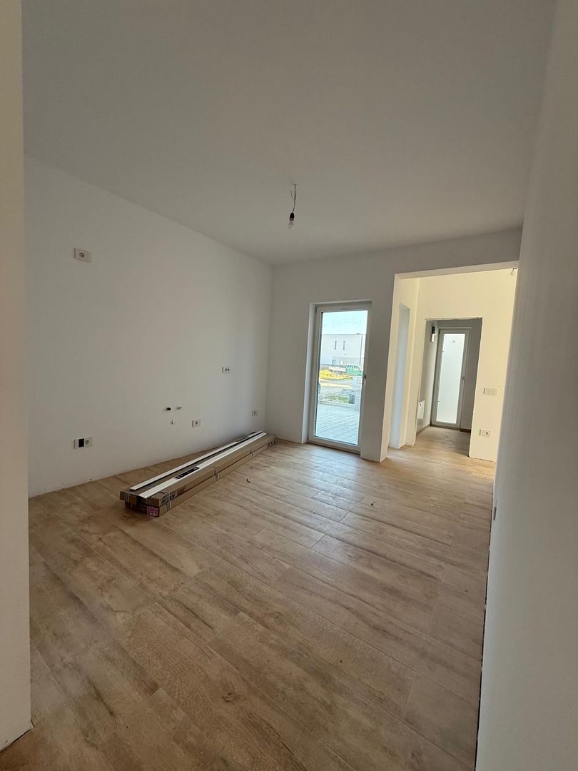 Duplex Modern pozitie excelenta zona Giarmata Vii - Poză 3