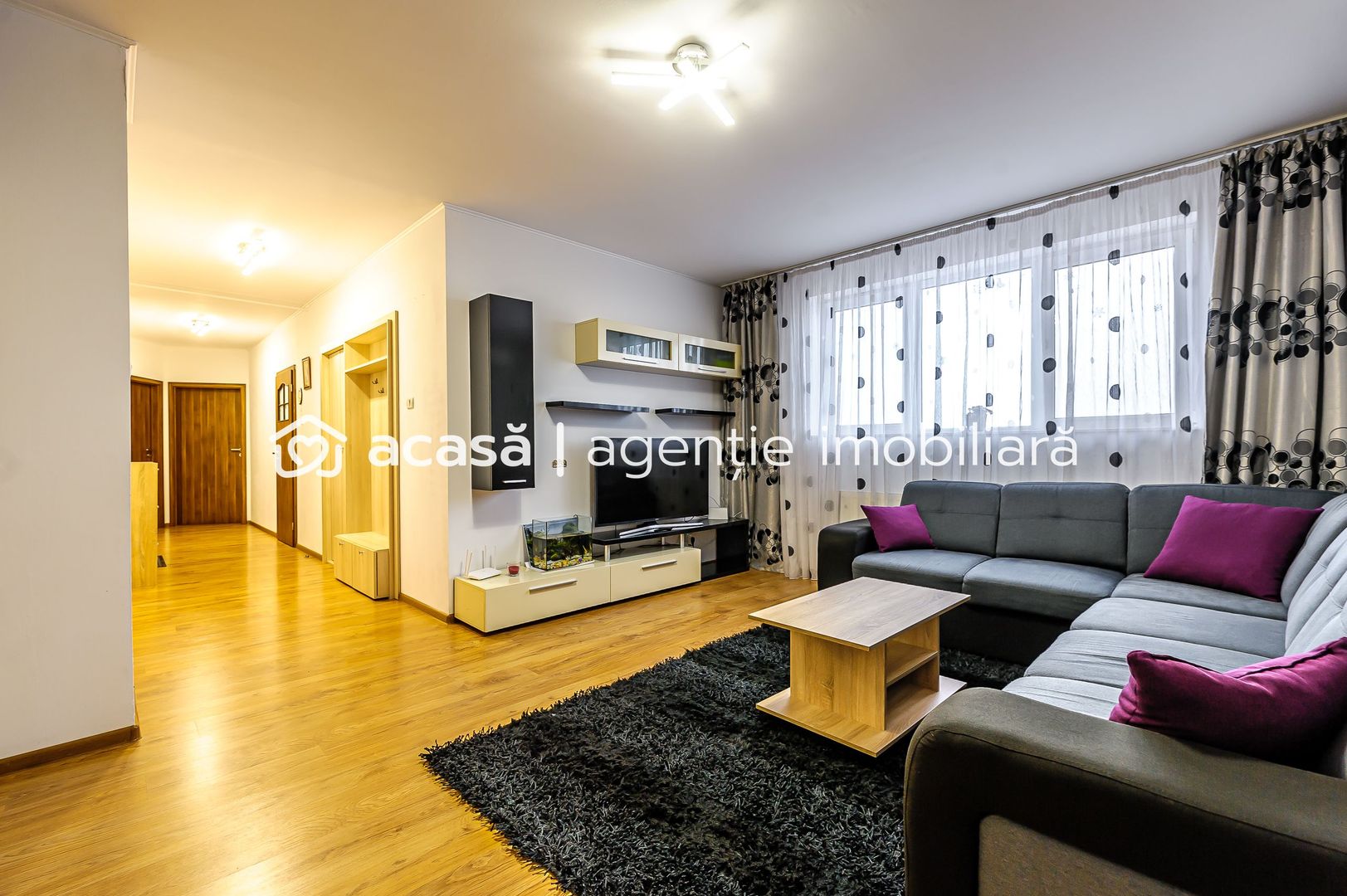 Apartament modern cu 3 camere, Via Romana. Arad. - Poză 1