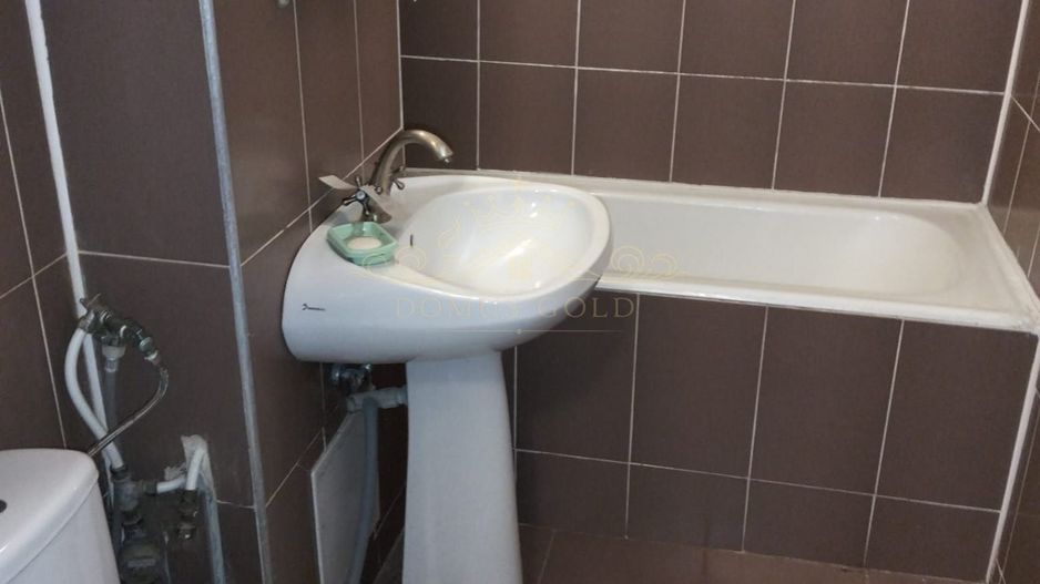 Vind apartament 3 camere in Gheorgheni . - Poză 10