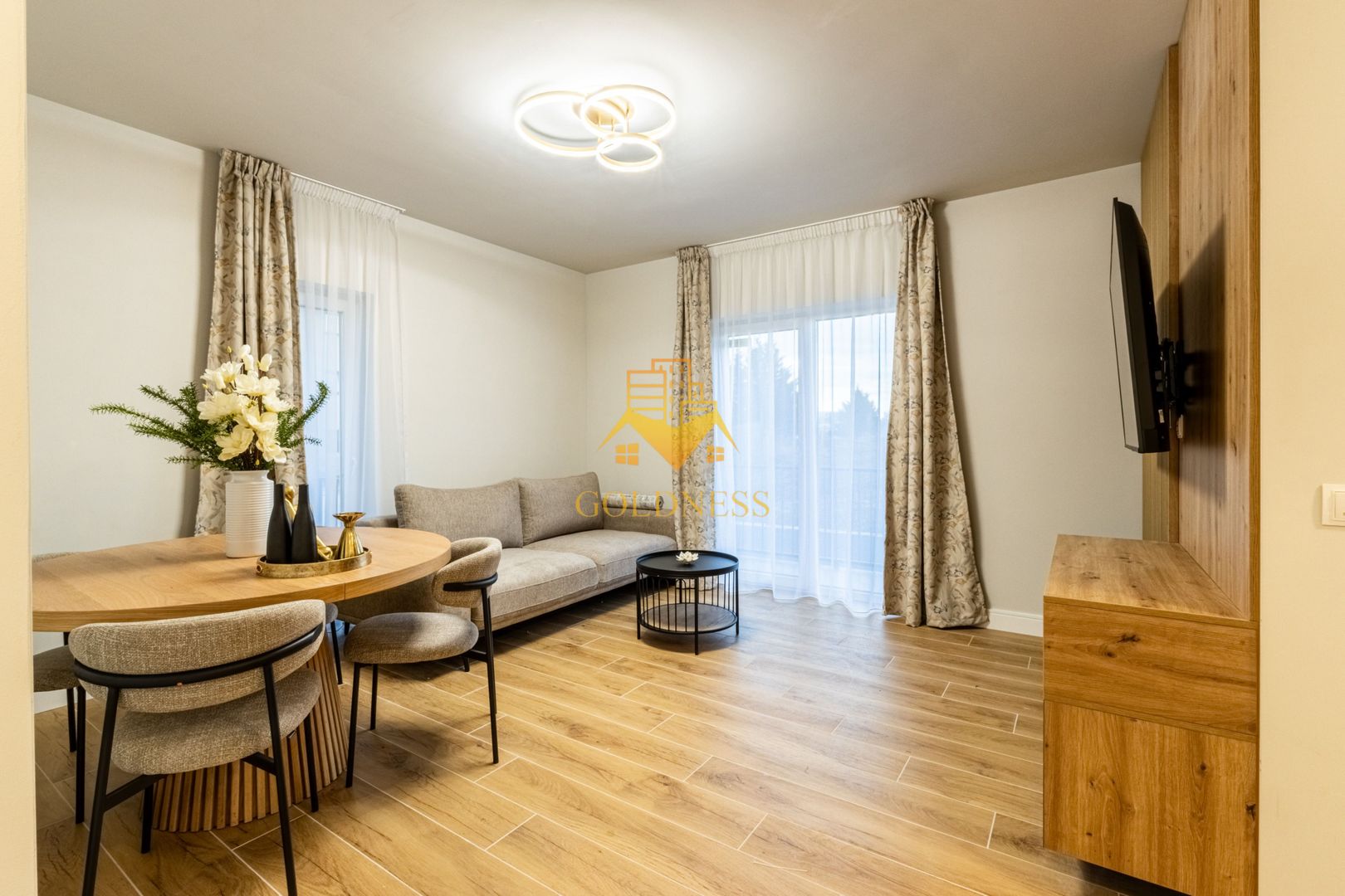 2 camere, modern, bloc nou, garaj,Europa zona Complex Luminia,Moldovan - Poză 2