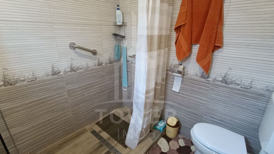 Casă de vânzare în satul Roșia cu vedere panoramică spre Munții Făgăras - Poză 26