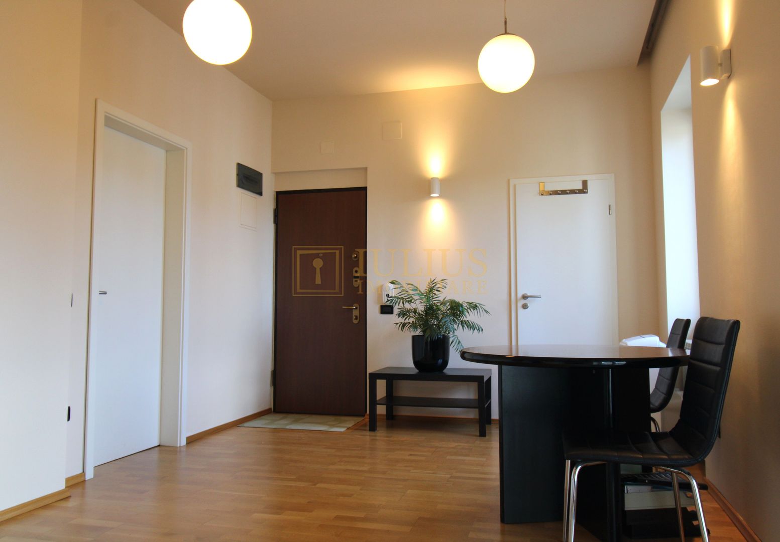 Birou mobilat si utilat, Complex Studentesc; centrala proprie. - Poză 1