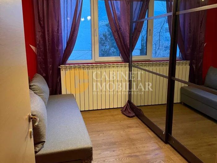 4 Camere Semidecomandat - Mobilat/Utilat  - Etaj 2 - Zona Mircea Cel Bătrân - Poză 3