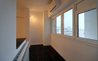 Spatios, cu terasa inchisa, vedere panoramica, bloc fara risc - Poză 27