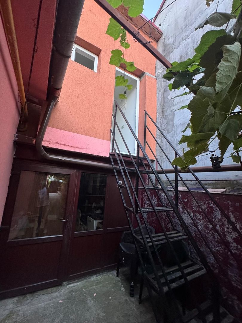 Casa de vânzare în zona Calea Sagului - Poză 9
