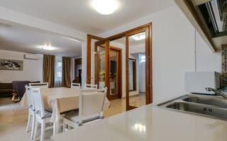 Ap spatios 4 camere, garaj, Andrei Muresanu, zona strazii Trifoiului - Poză 37