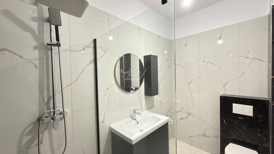 Etaj intermediar. Decomandat. Asfalt. - Poză 6