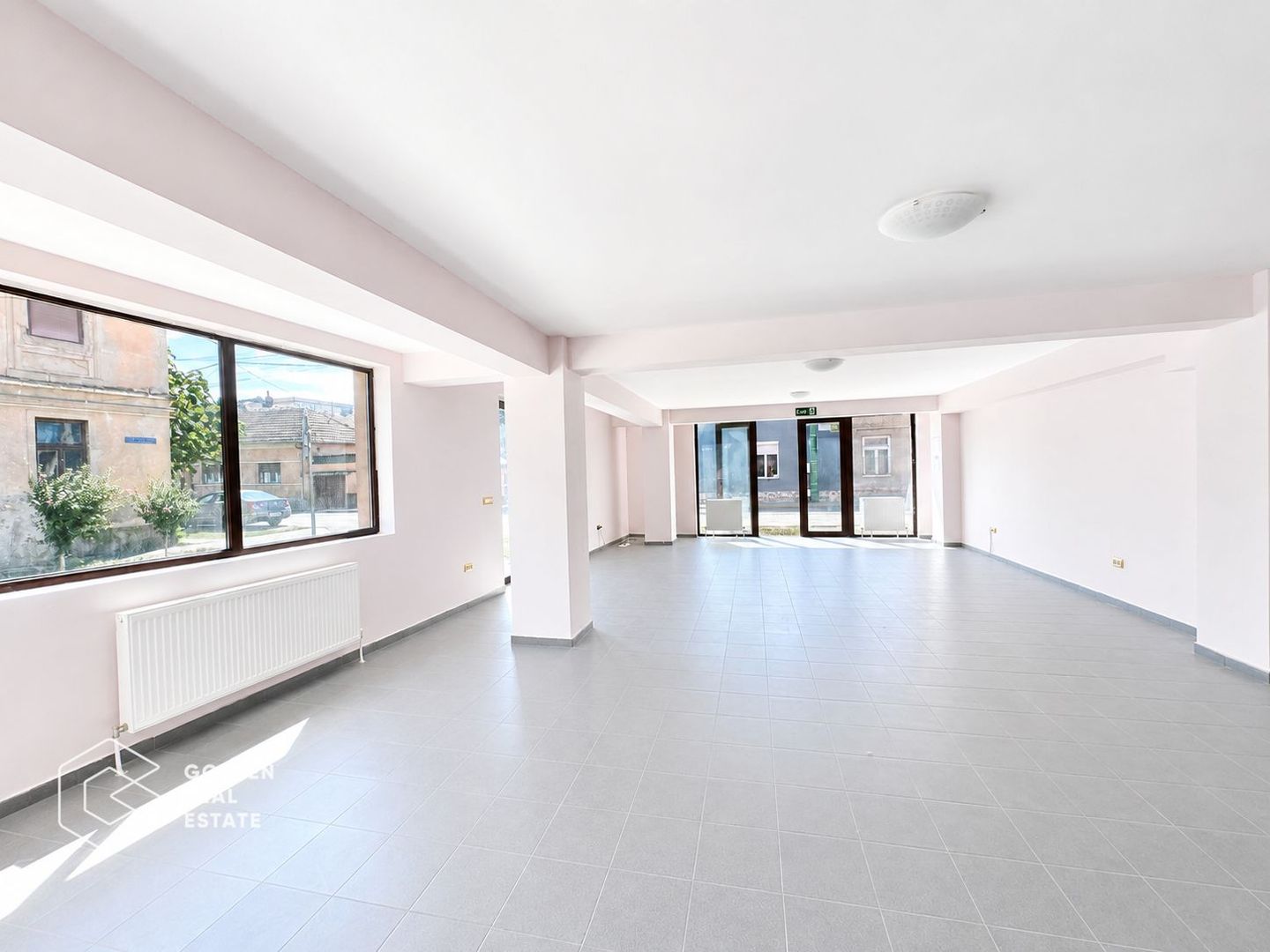 Spațiu comercial 99 mp, două intrări, zona Bou Roșu - Poză 2