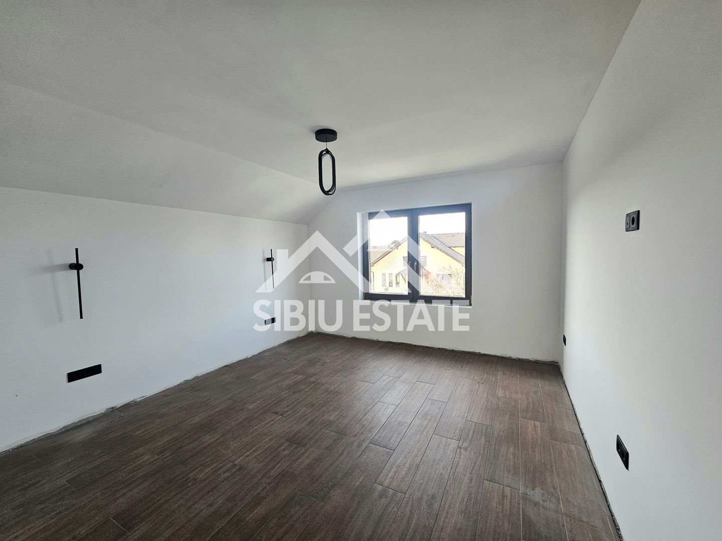 Casa noua gata de mutat, 4 dormitoare- Vandut - Poză 11