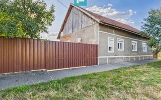 Casă cu 4 camere în Sânpetru German, Secusigiu - Poză 1