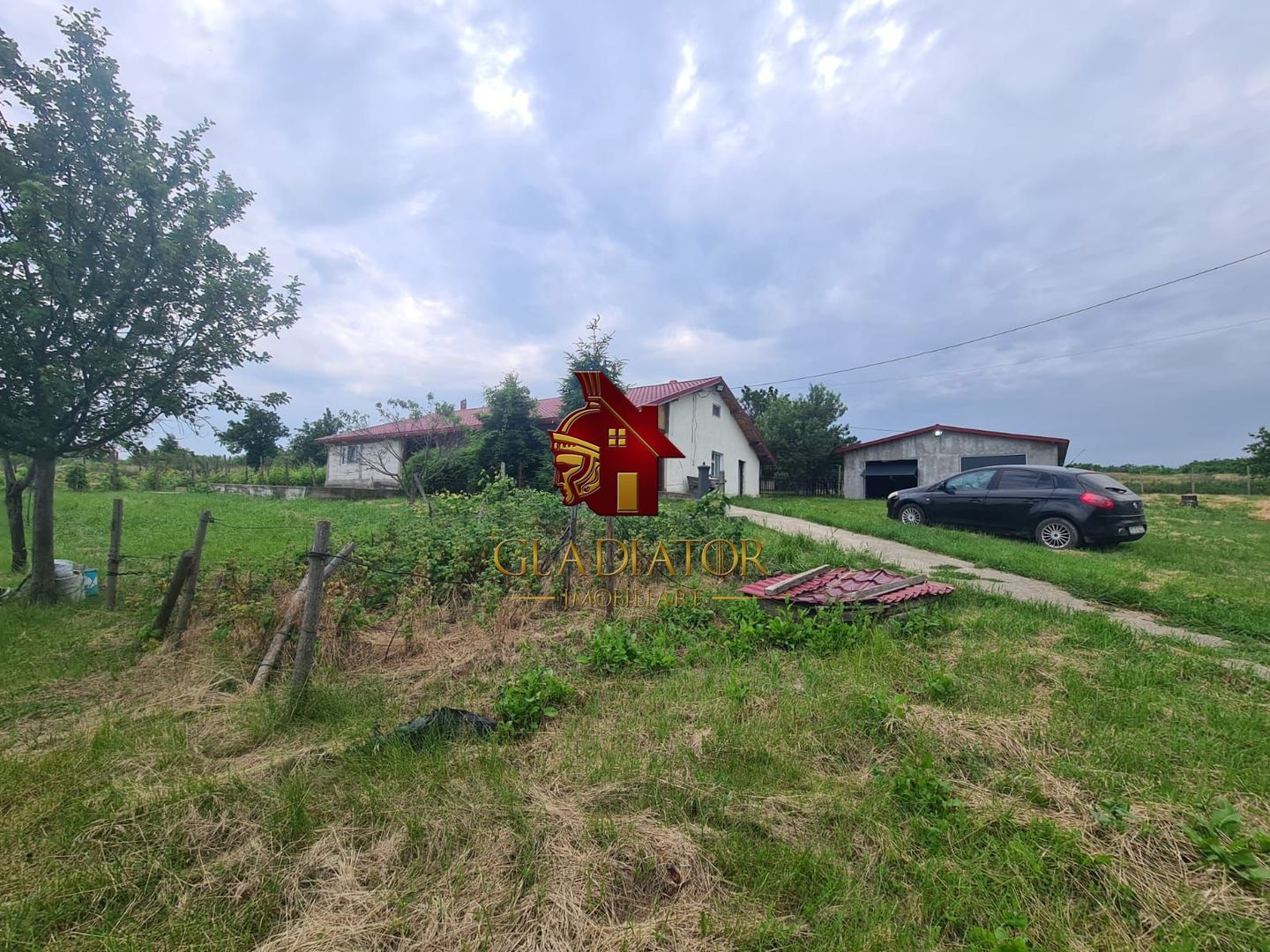 Casa + garaj + 5400 mp teren in Tomesti Goruni, zona de vis, nu rata - Poză 33