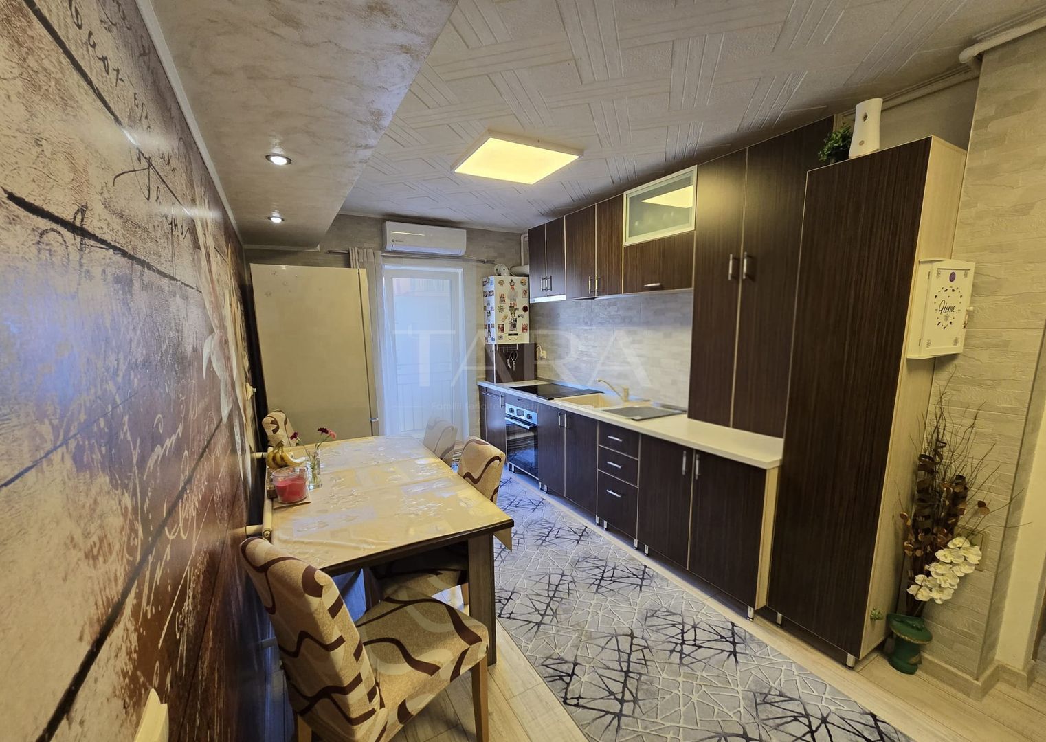 Apartament cu 3 camere, 57 mp, loc de parcare inclus – Florești. - Poză 1