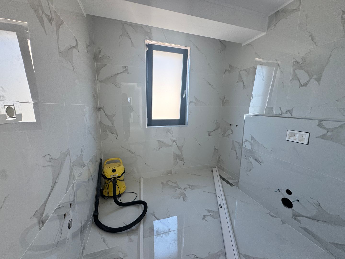 Vila 5 camere Otopeni Central-bucatarie si finisaje incluse - Poză 28