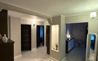 Vând apartament- 3 camere, Lunca Cetațuii - Poză 1