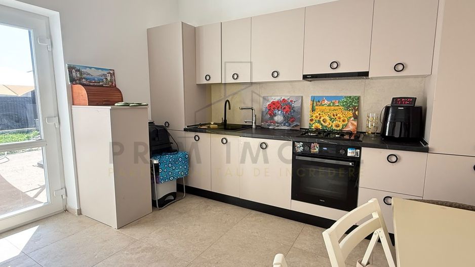 Casa 4 camere, 102 mp, teren 500 mp, fotovoltaice, Holboca - Poză 24