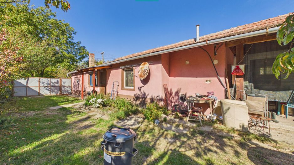 Casă cu 3 dormitoare în Bătania - Poză 5