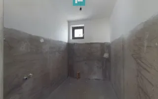 Vilă la sol cu open space și 3 dormitoare la alb - Poză 26