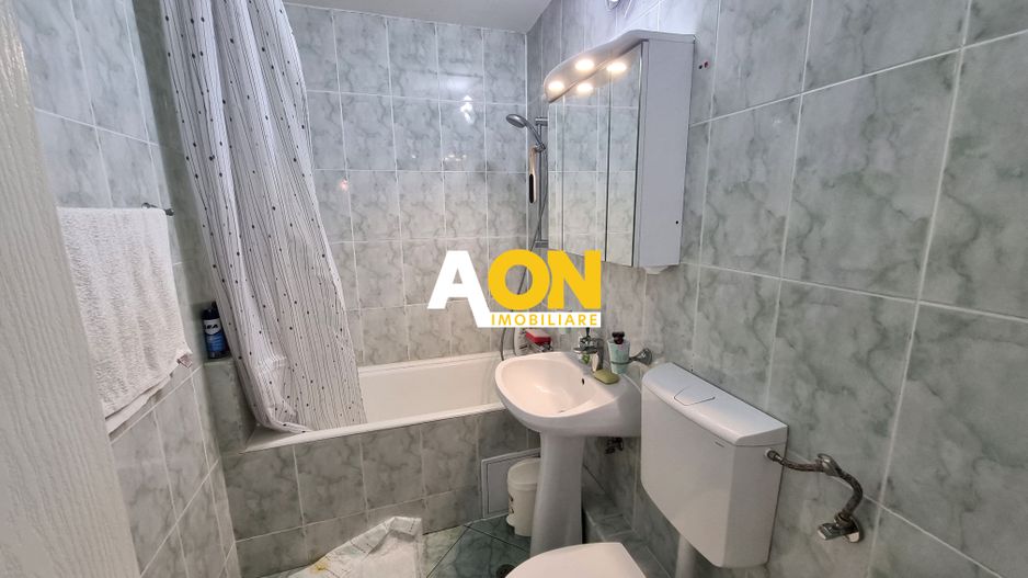 De inchiriat apartament 3 camere, zona Piata, Cetate - Poză 9
