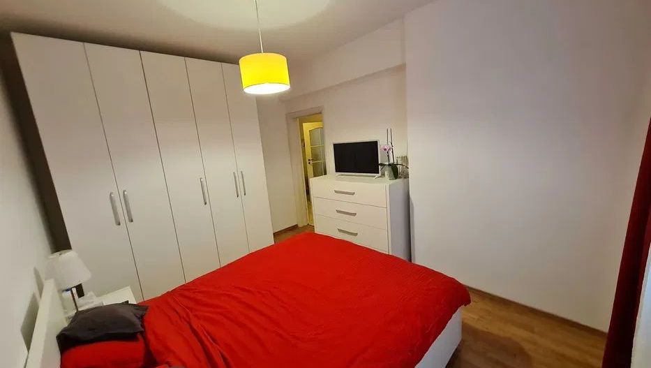 Apartament Spațios cu Terasă și Garaj | Zona Tineretului | 68 mp Utili - Poză 4