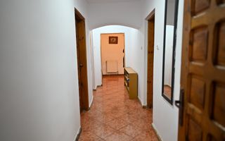 Casa cu 7 camere de vanzare | Zona Centrala, Baicoi | Comision 0% - Poză 20