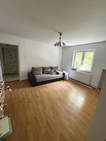 Apartament 2 camere - renovat - Poză 1