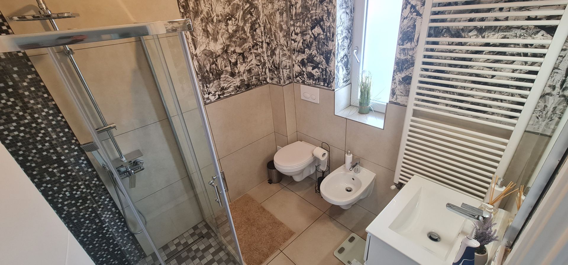 Casa 4 camere complex rezidential intrare Tarlungeni Brasov - Poză 3